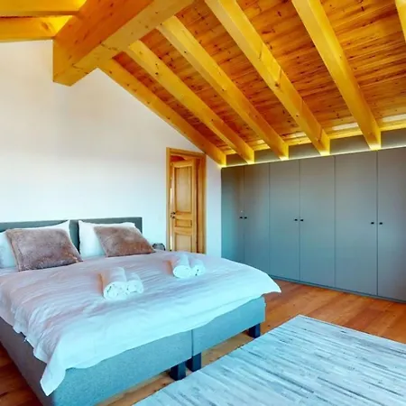 Narnia In & Out 14 Pers